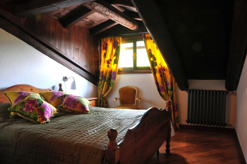 Ferienwohnung Locanda Spada Reale Frassino Zimmer foto